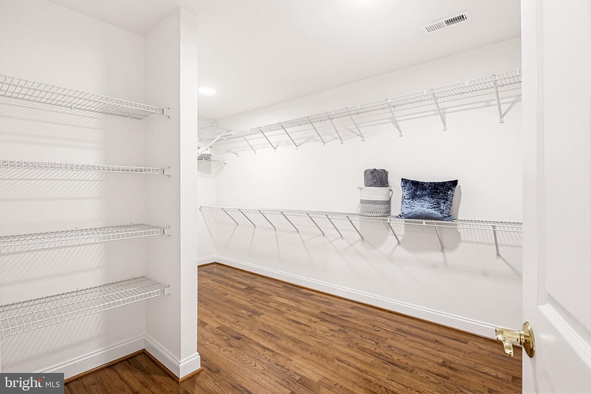 TRIADELPHIA WOODS - Residential
