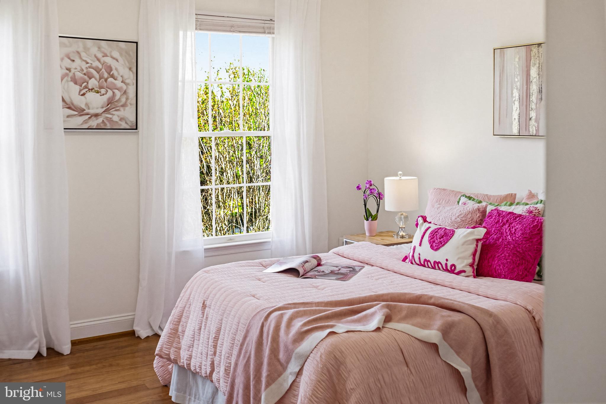 TRIADELPHIA WOODS - Residential