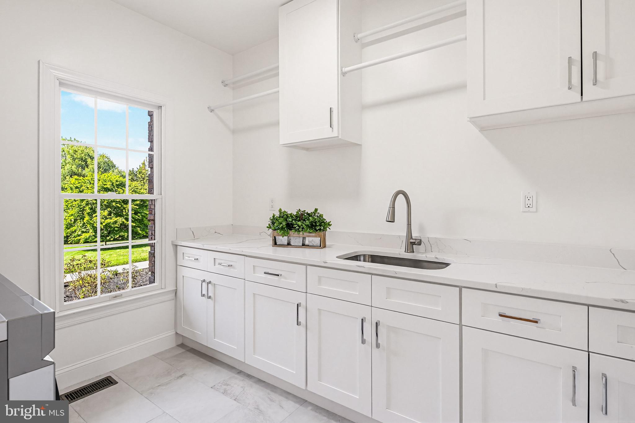 TRIADELPHIA WOODS - Residential
