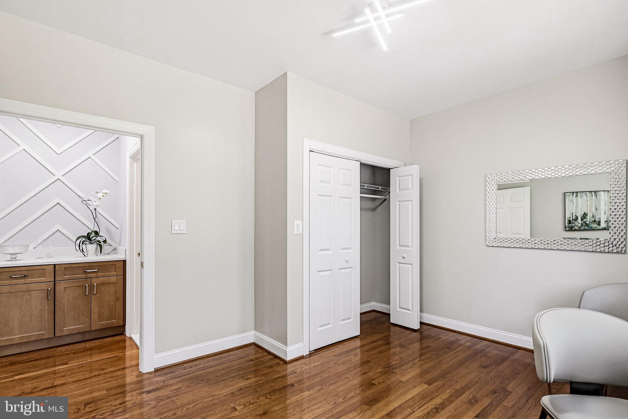 TRIADELPHIA WOODS - Residential