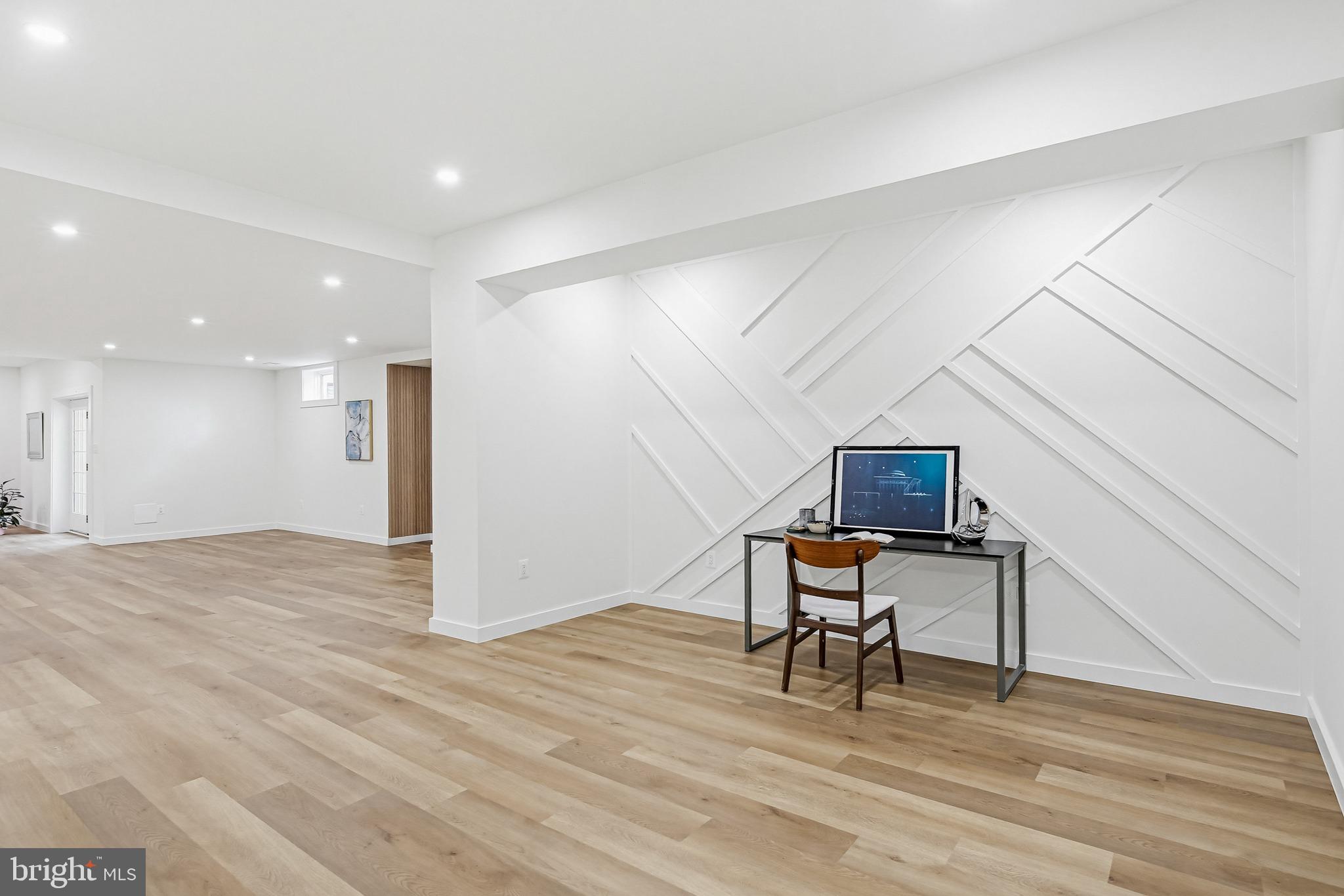 TRIADELPHIA WOODS - Residential