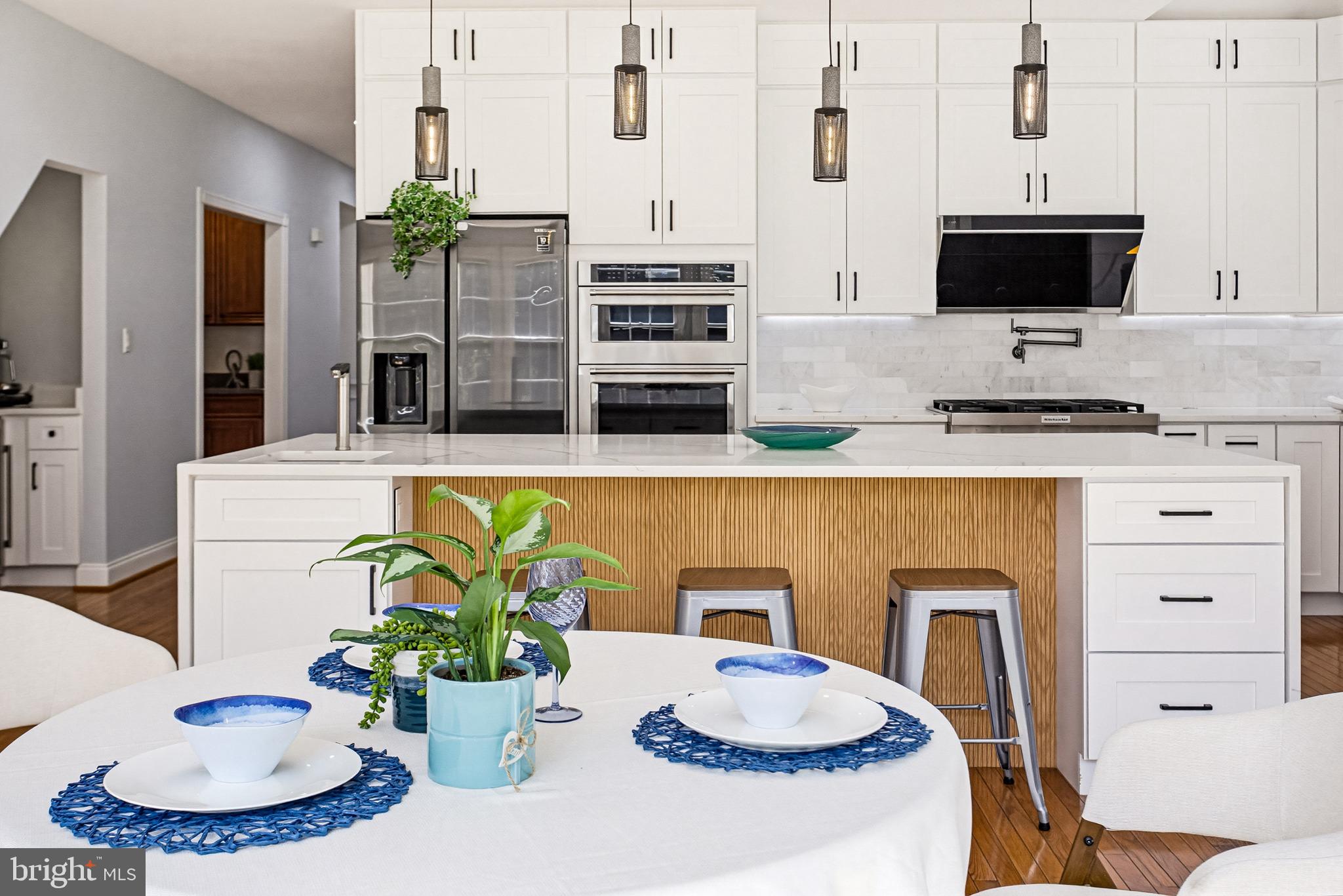 TRIADELPHIA WOODS - Residential