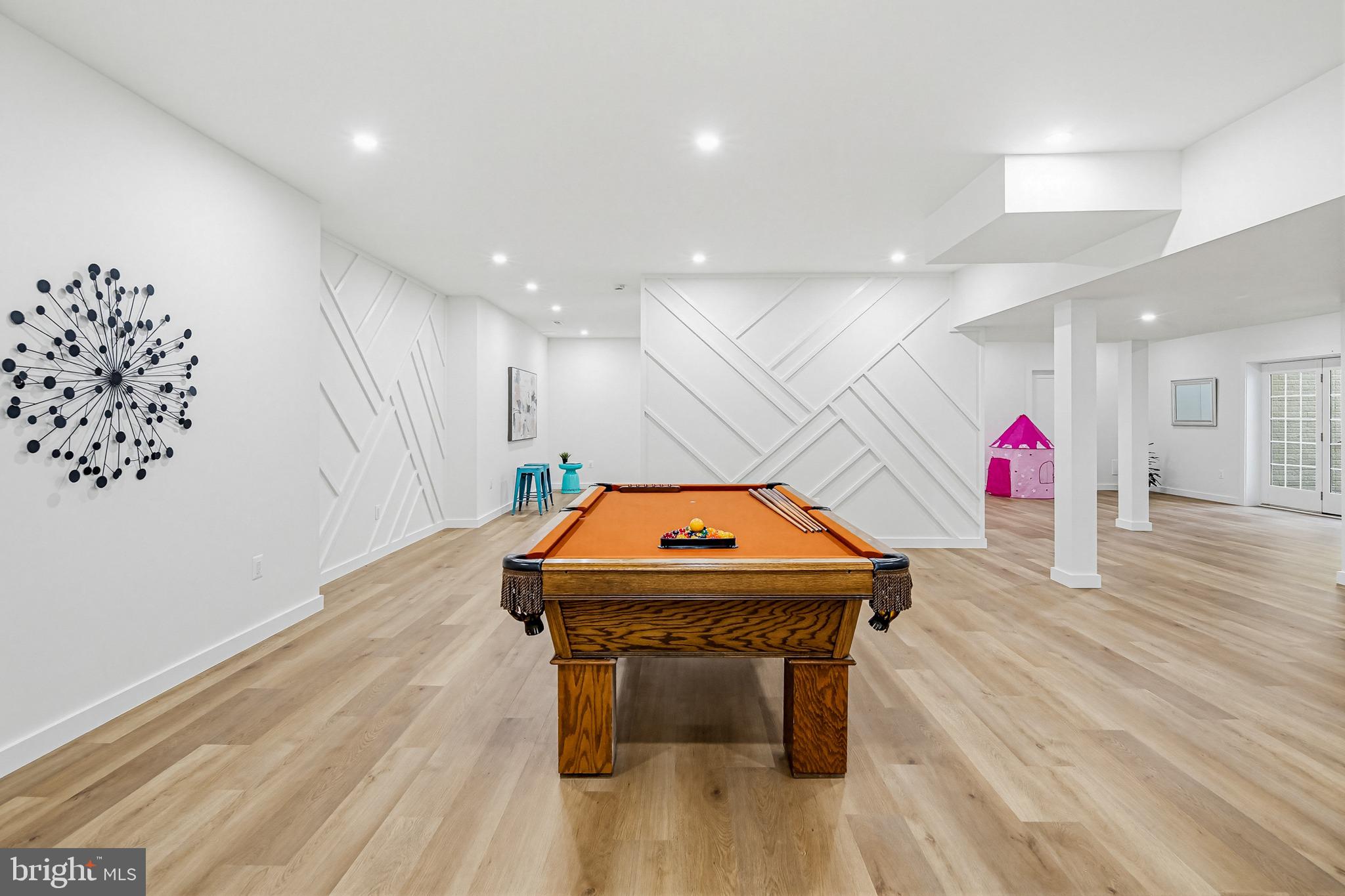 TRIADELPHIA WOODS - Residential