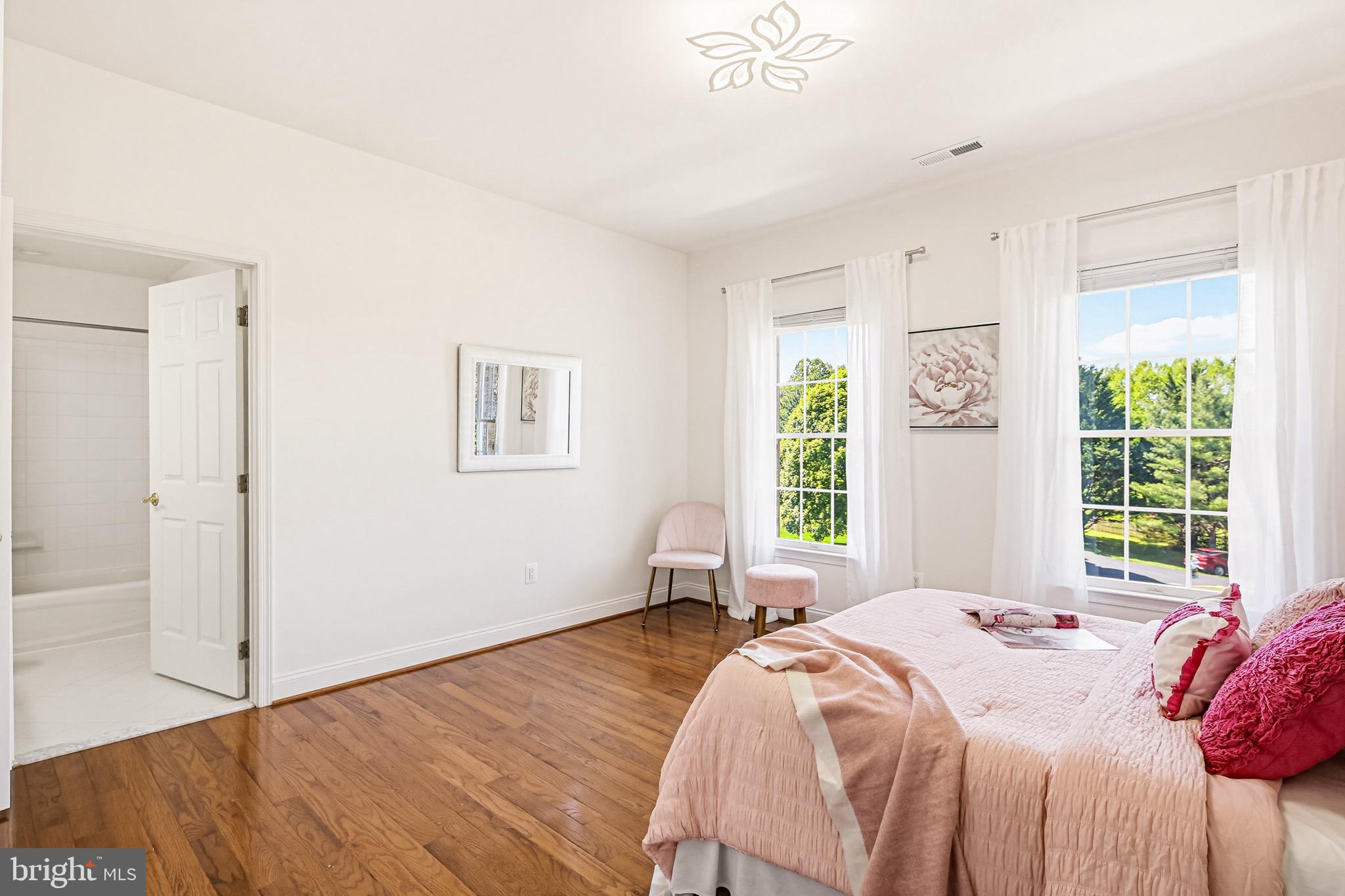 TRIADELPHIA WOODS - Residential