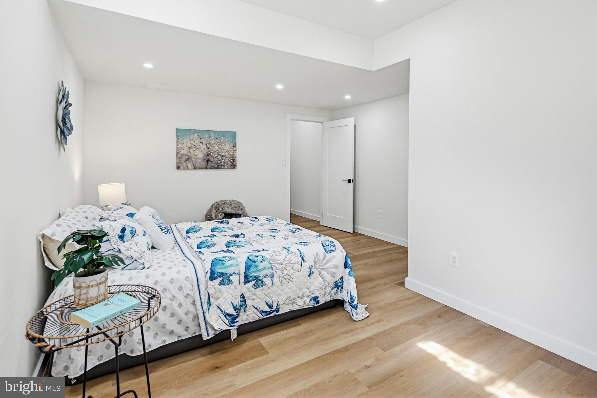 TRIADELPHIA WOODS - Residential