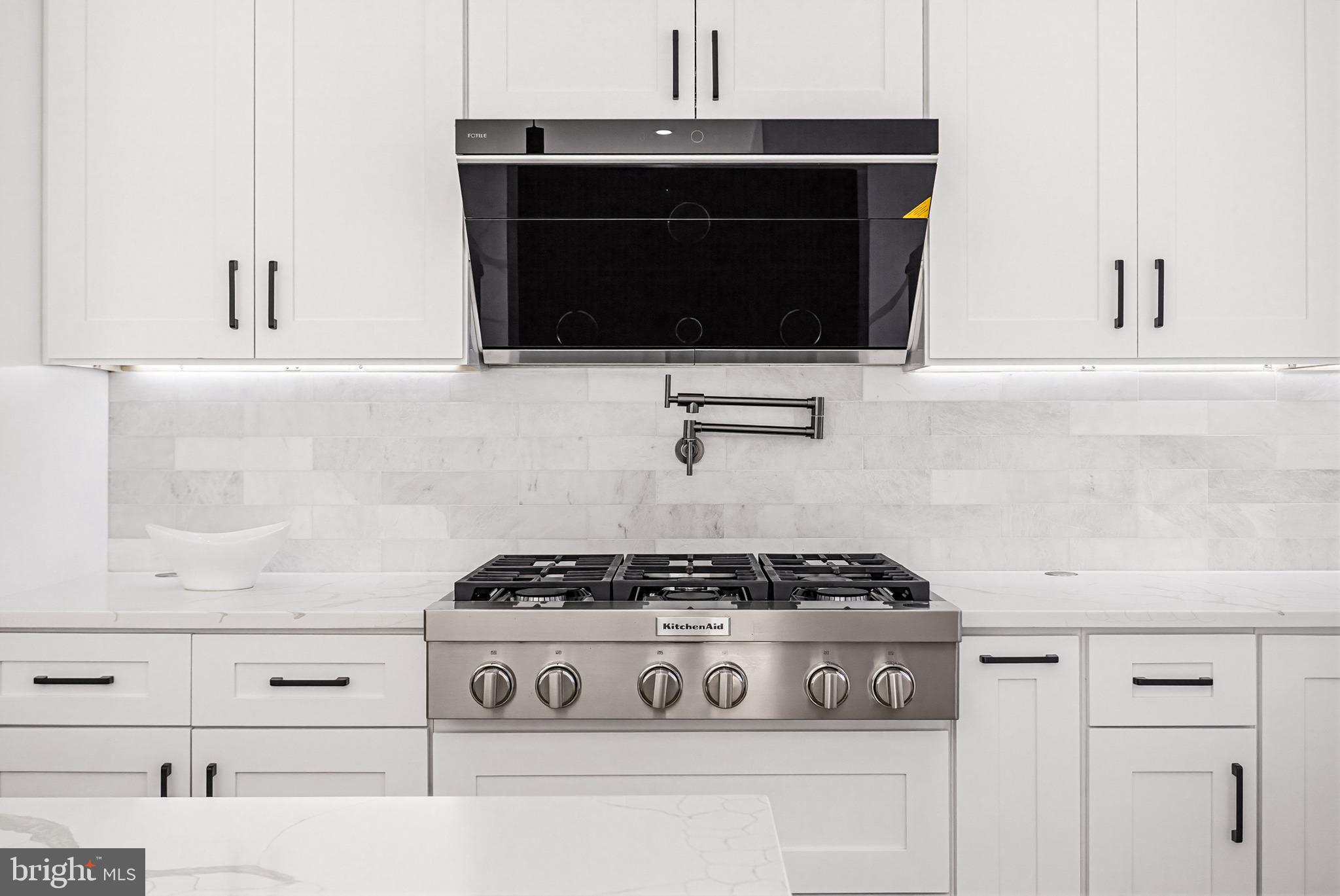 TRIADELPHIA WOODS - Residential