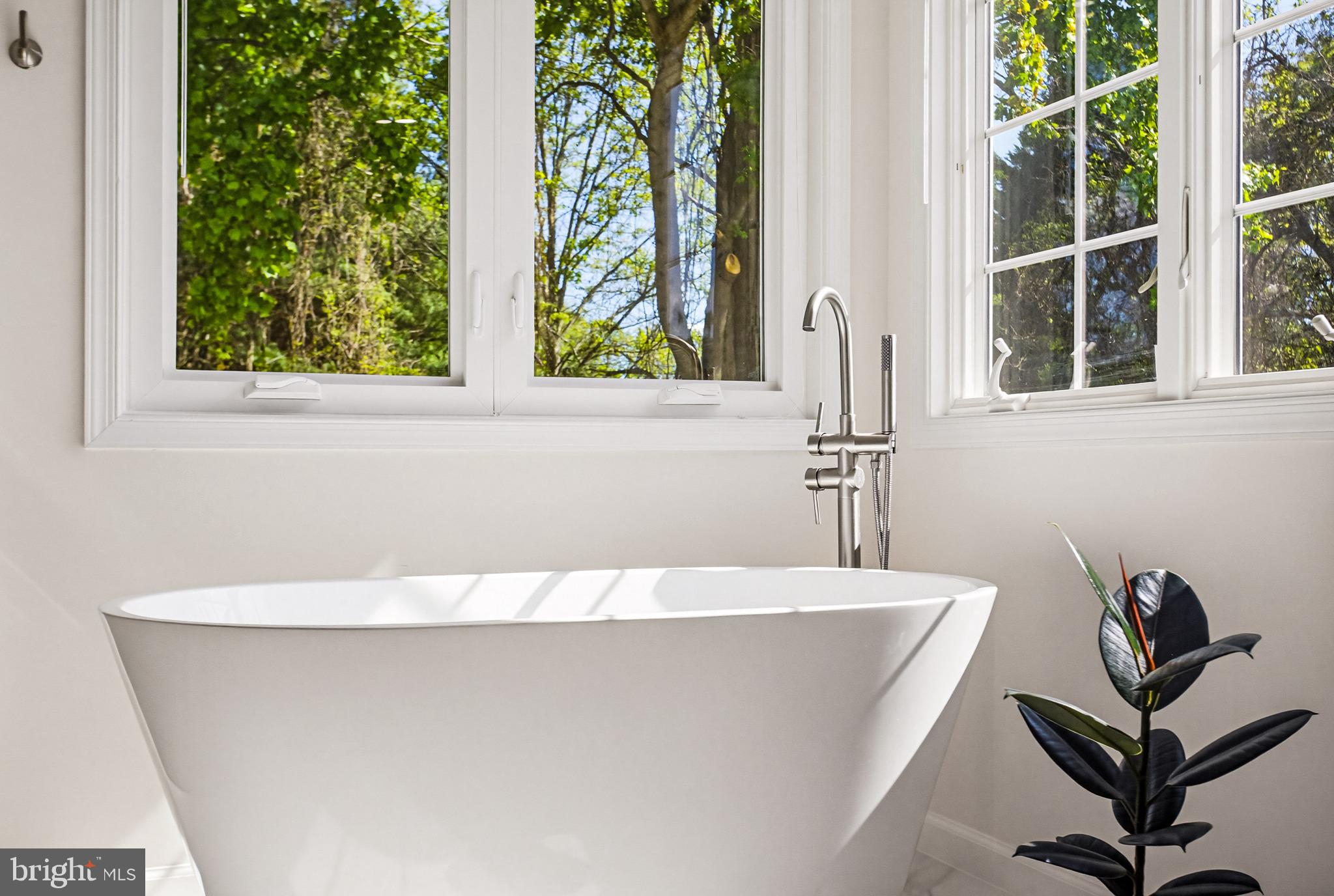 TRIADELPHIA WOODS - Residential