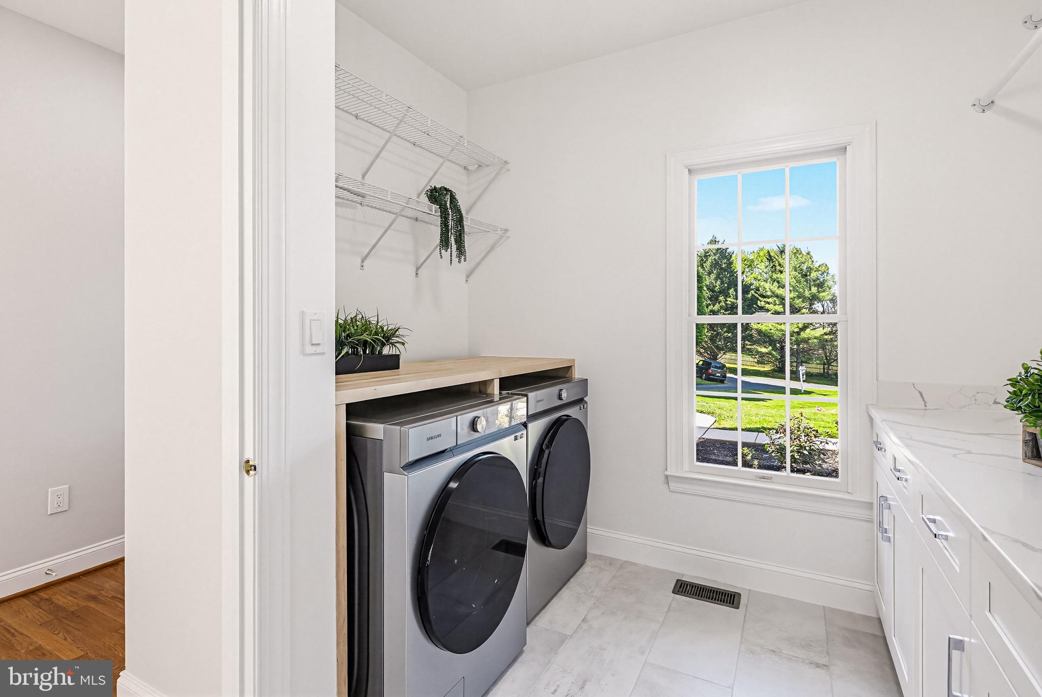 TRIADELPHIA WOODS - Residential