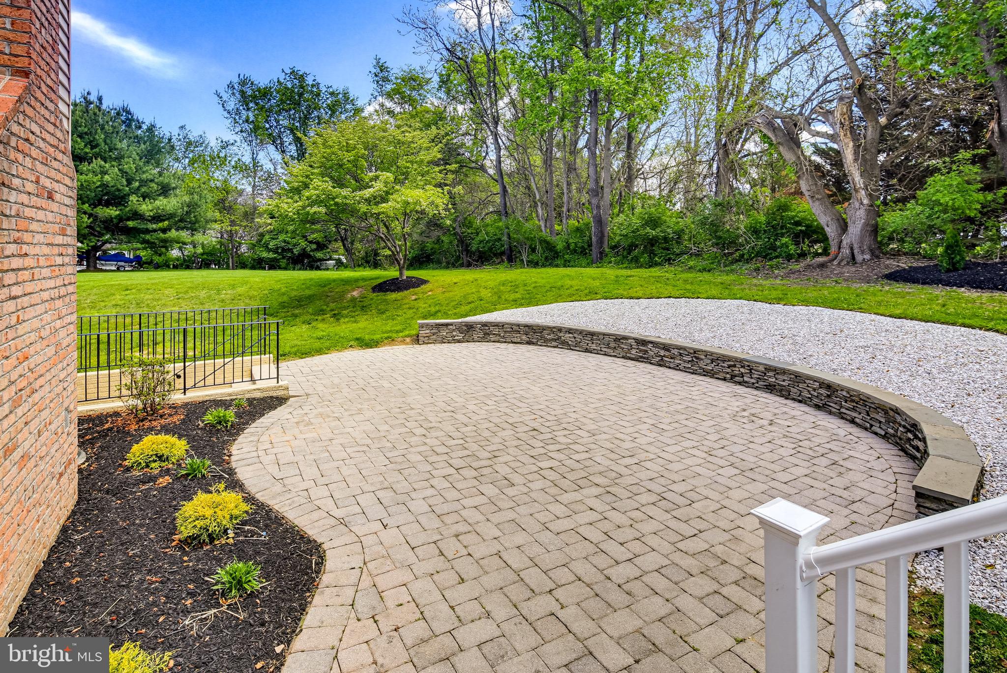 TRIADELPHIA WOODS - Residential