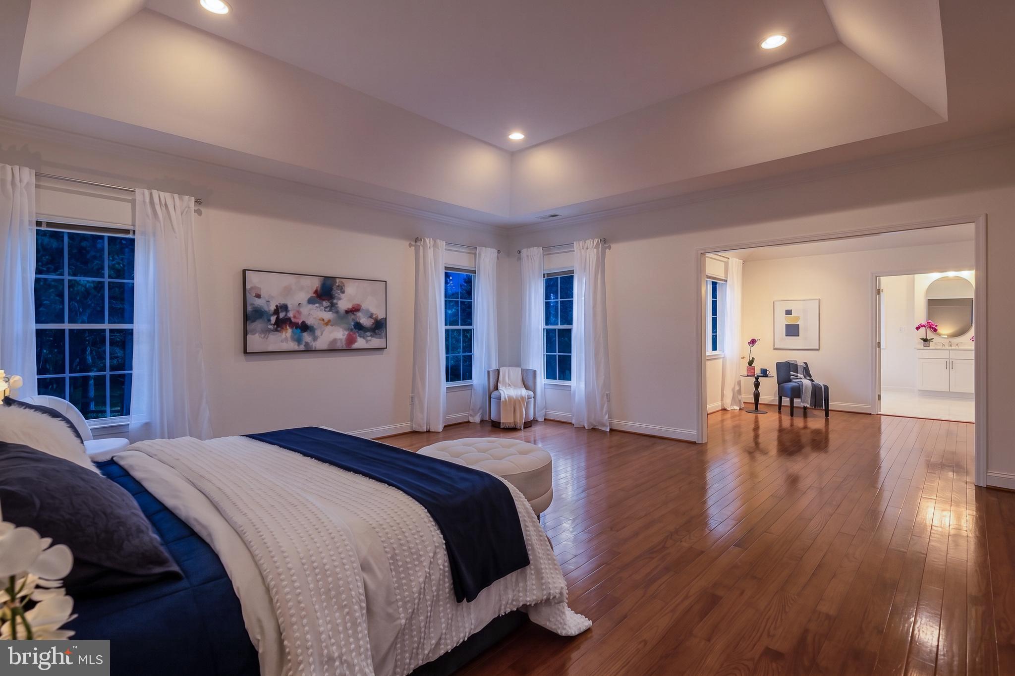 TRIADELPHIA WOODS - Residential