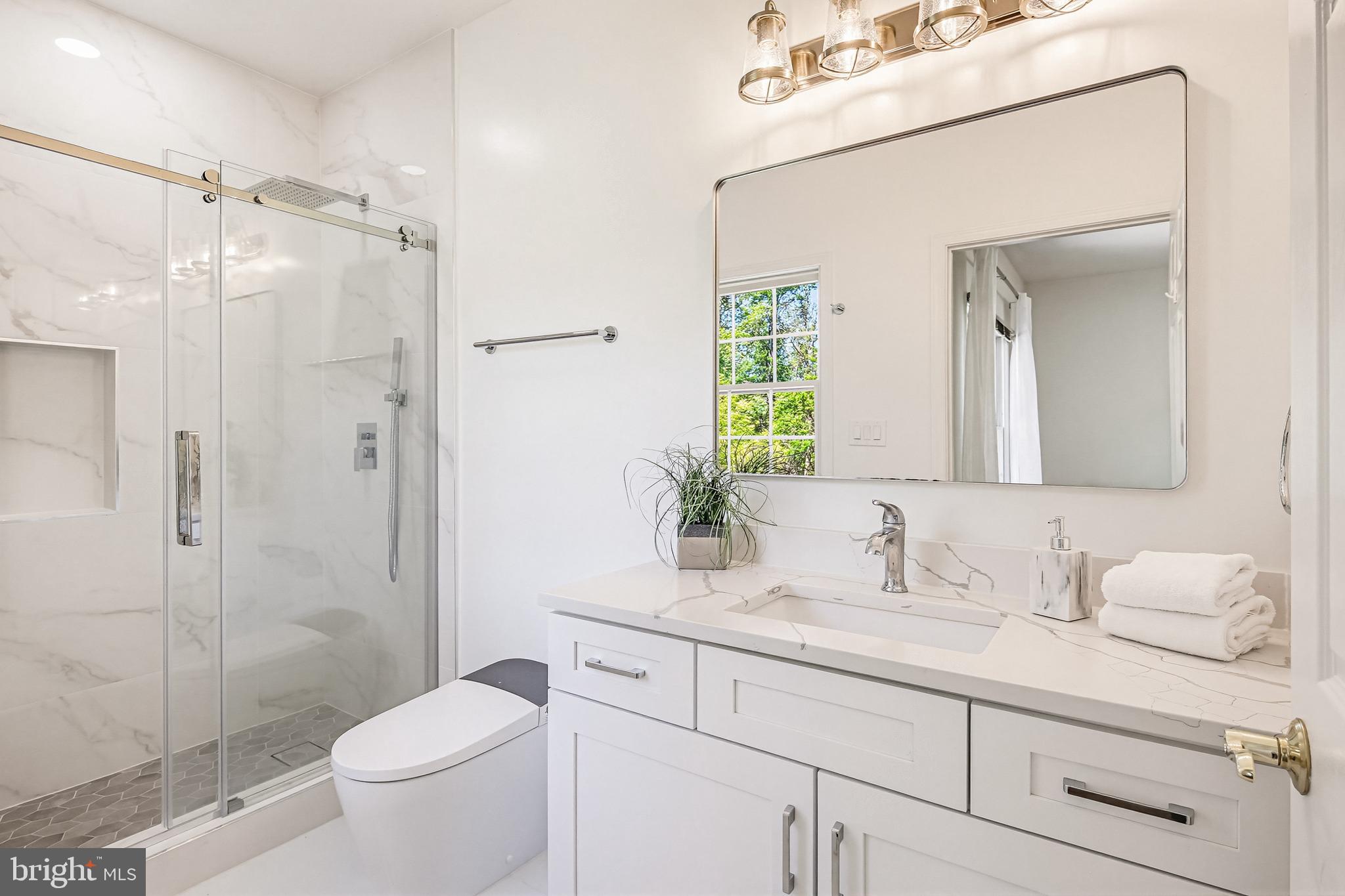 TRIADELPHIA WOODS - Residential