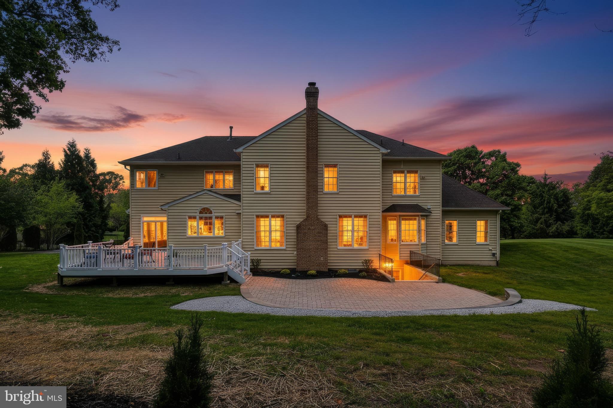 TRIADELPHIA WOODS - Residential