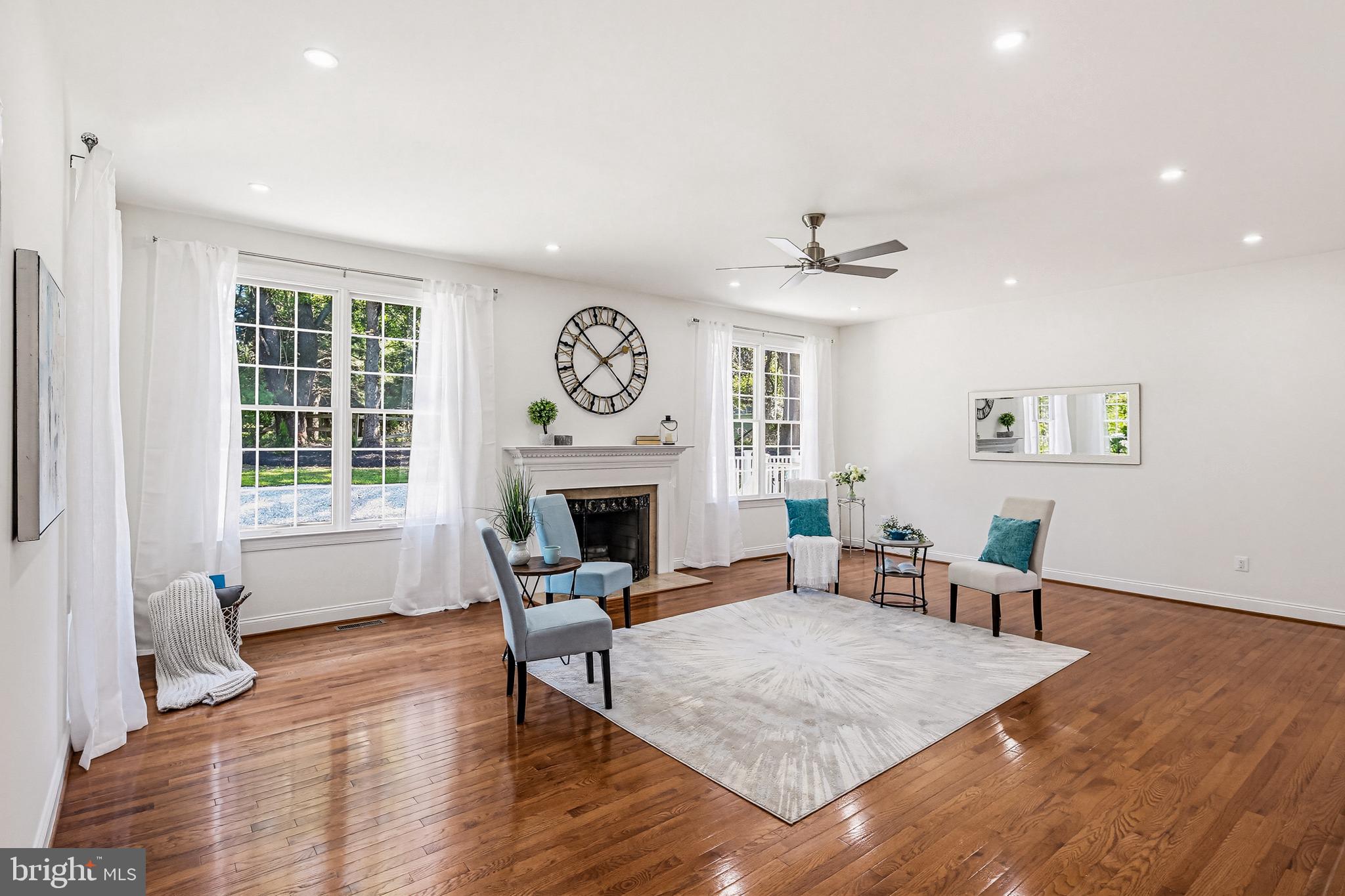 TRIADELPHIA WOODS - Residential