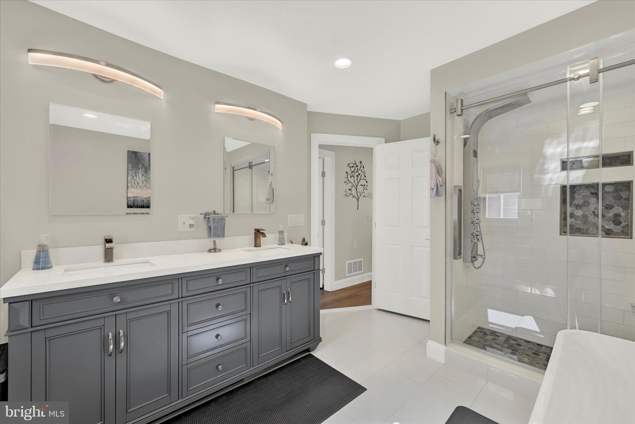 BROOKVIEW - Residential