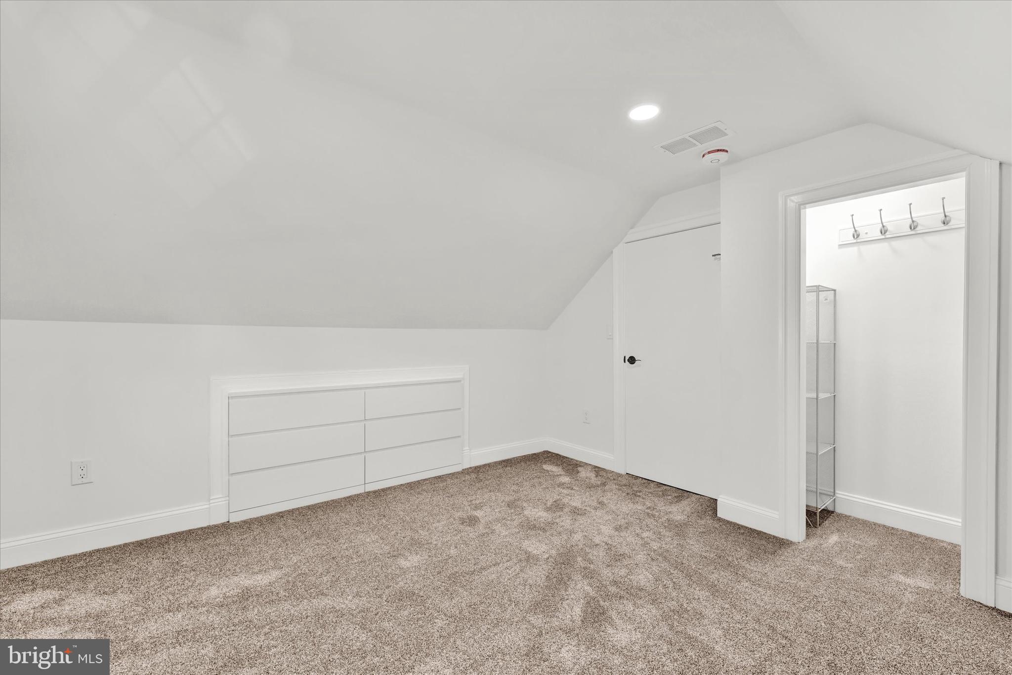 BROOKVIEW - Residential