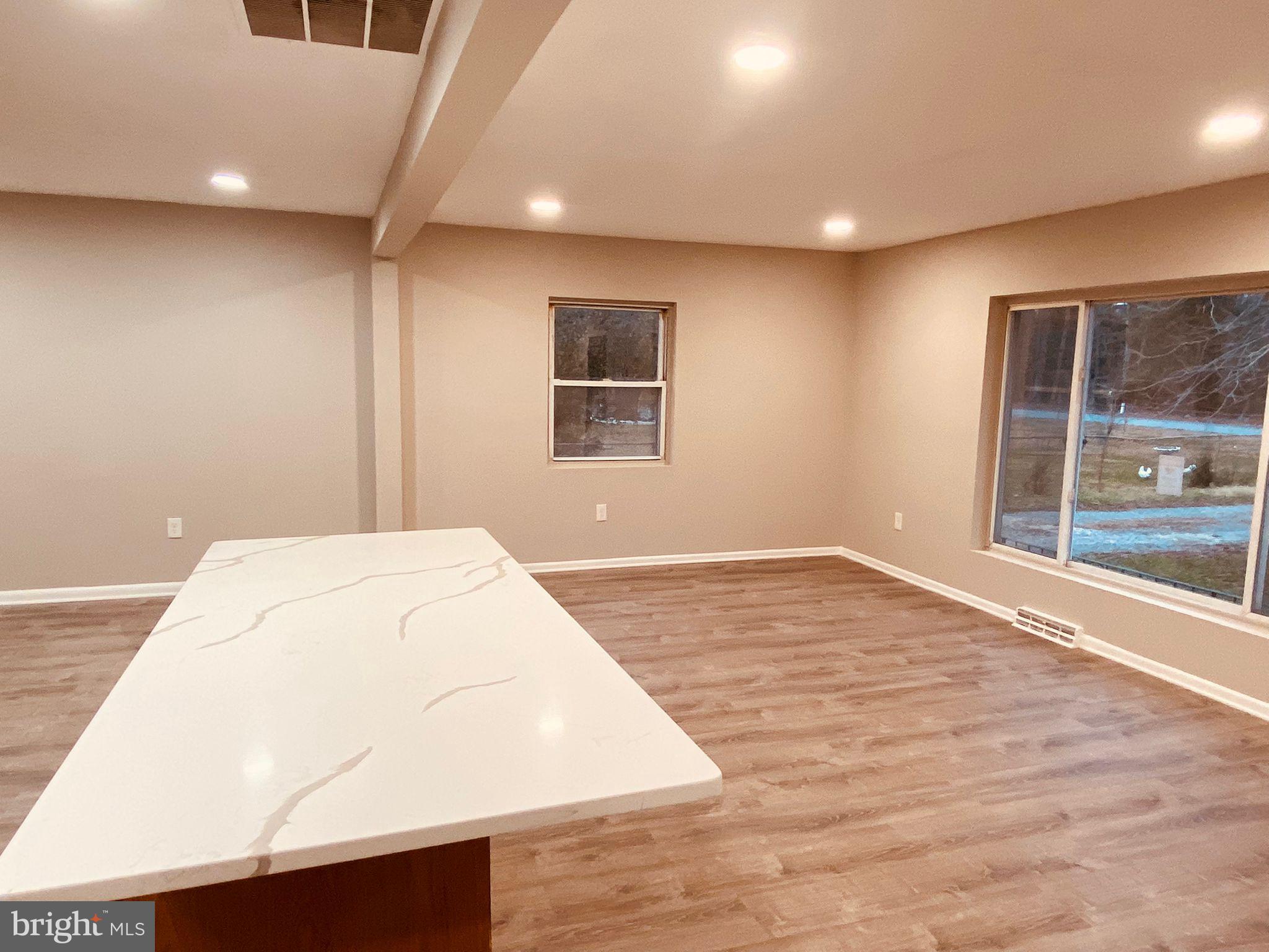 EARLY MANOR - Residential