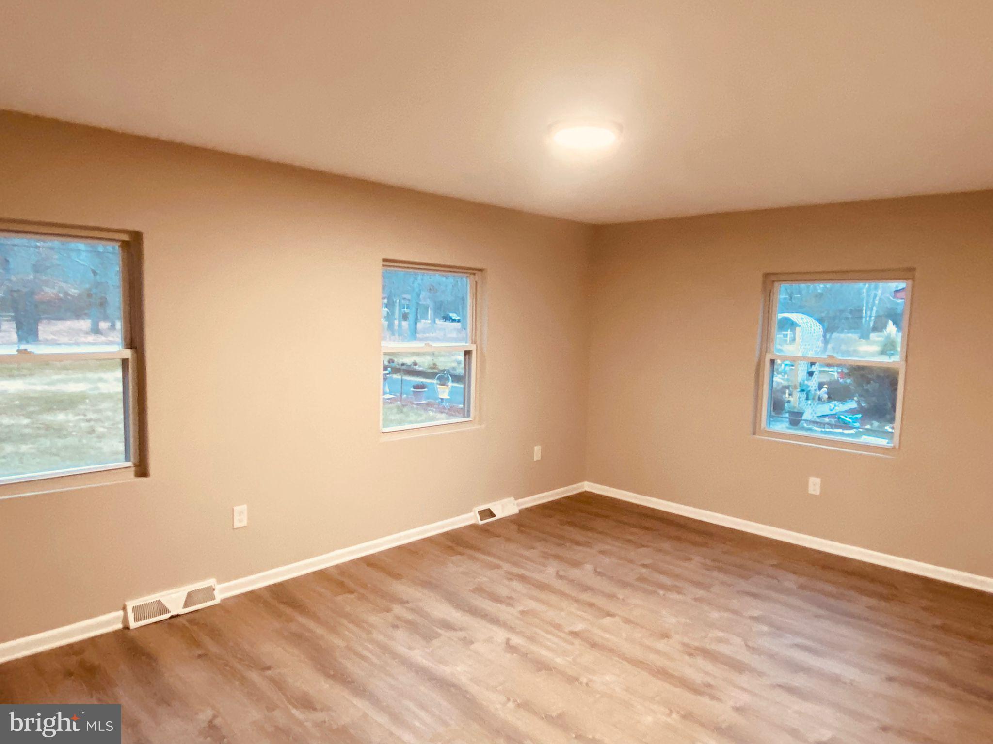 EARLY MANOR - Residential