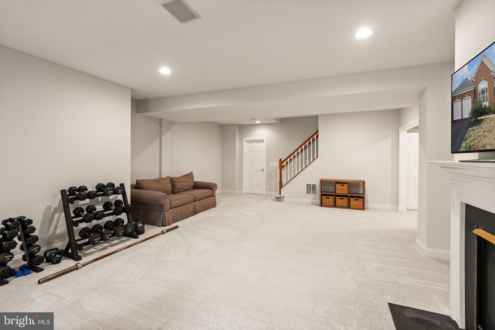 SPRING LAKES - Residential