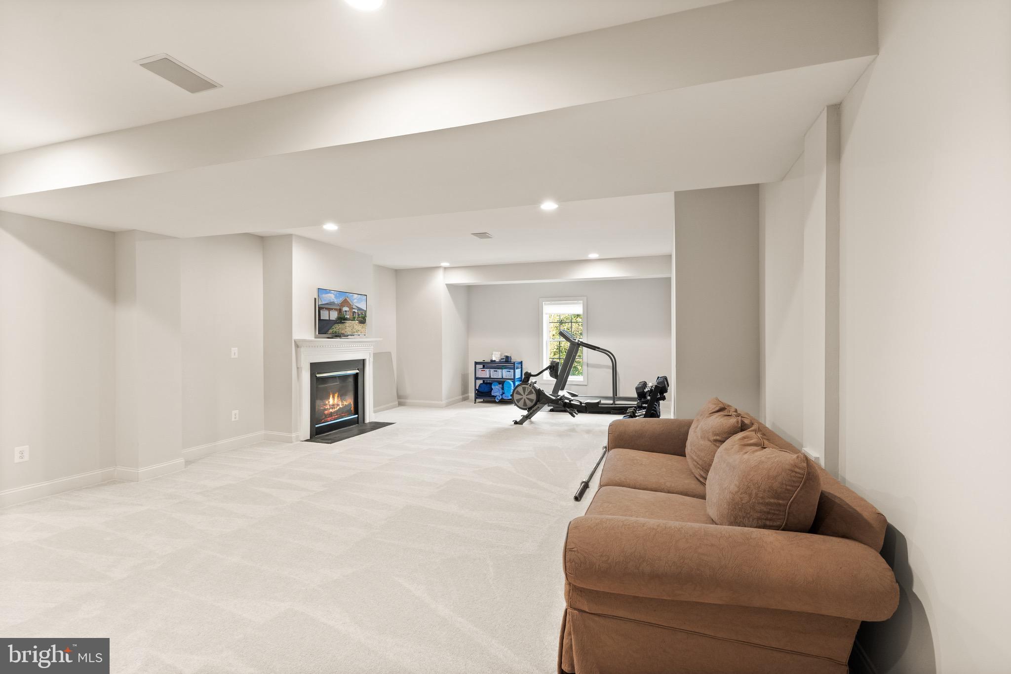 SPRING LAKES - Residential