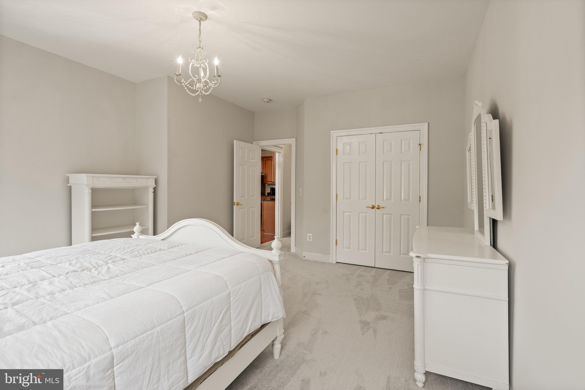 SPRING LAKES - Residential