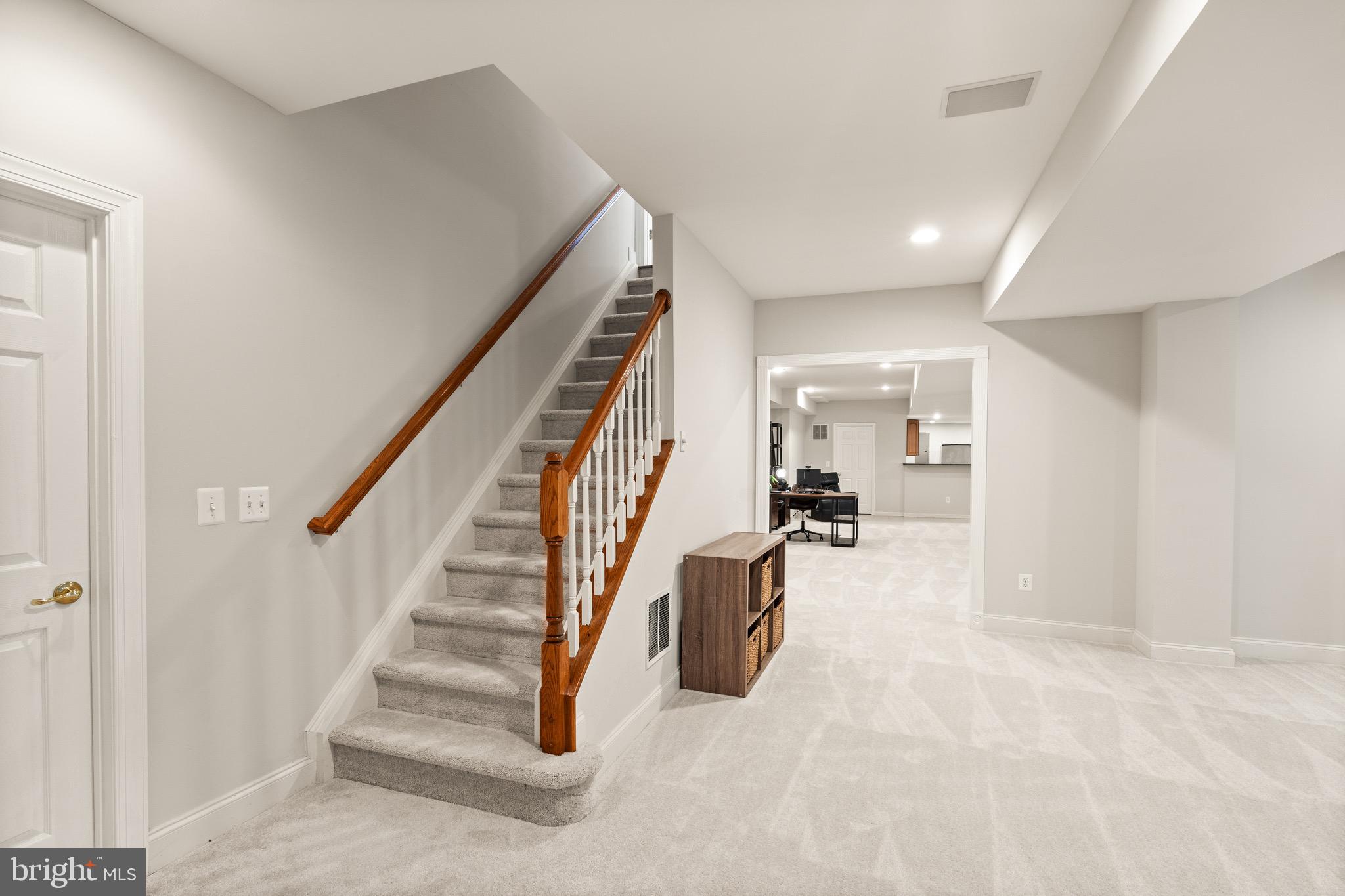 SPRING LAKES - Residential