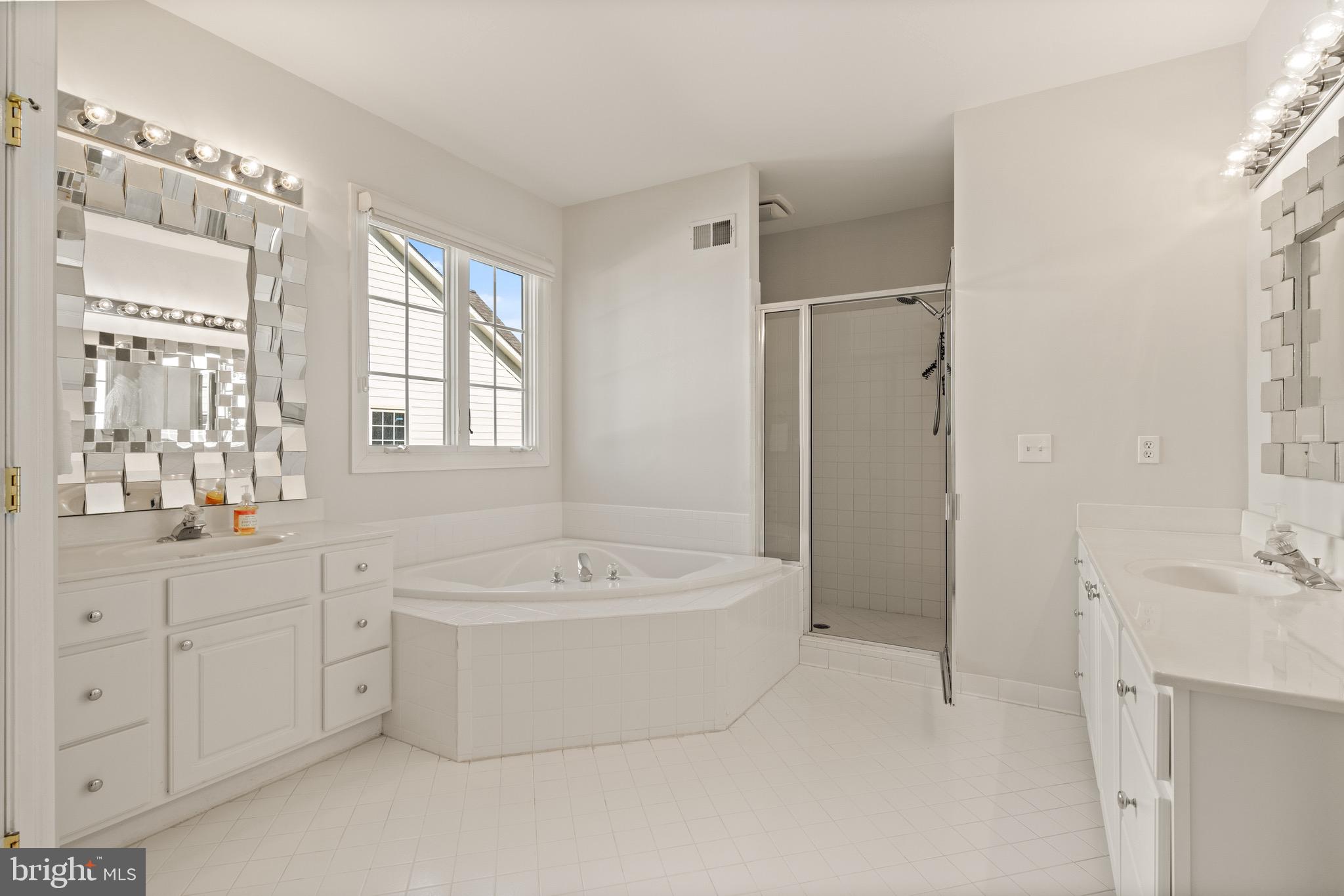 SPRING LAKES - Residential