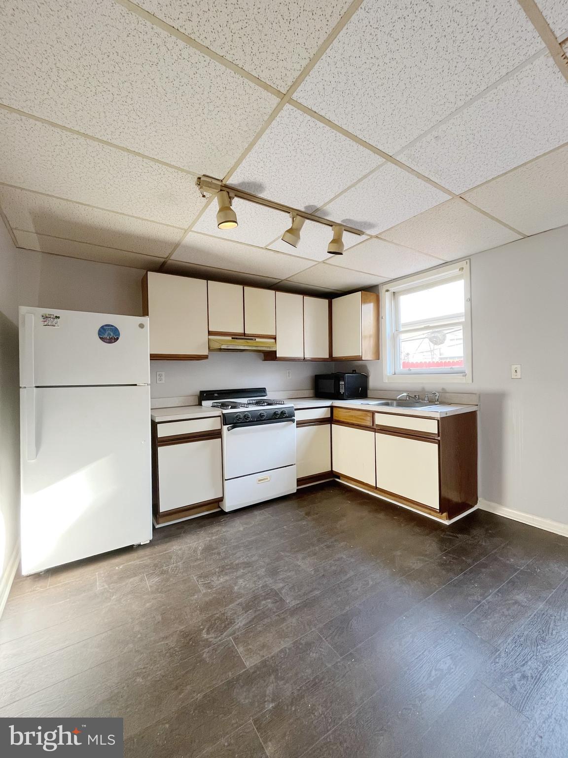 WHITMAN - Residential