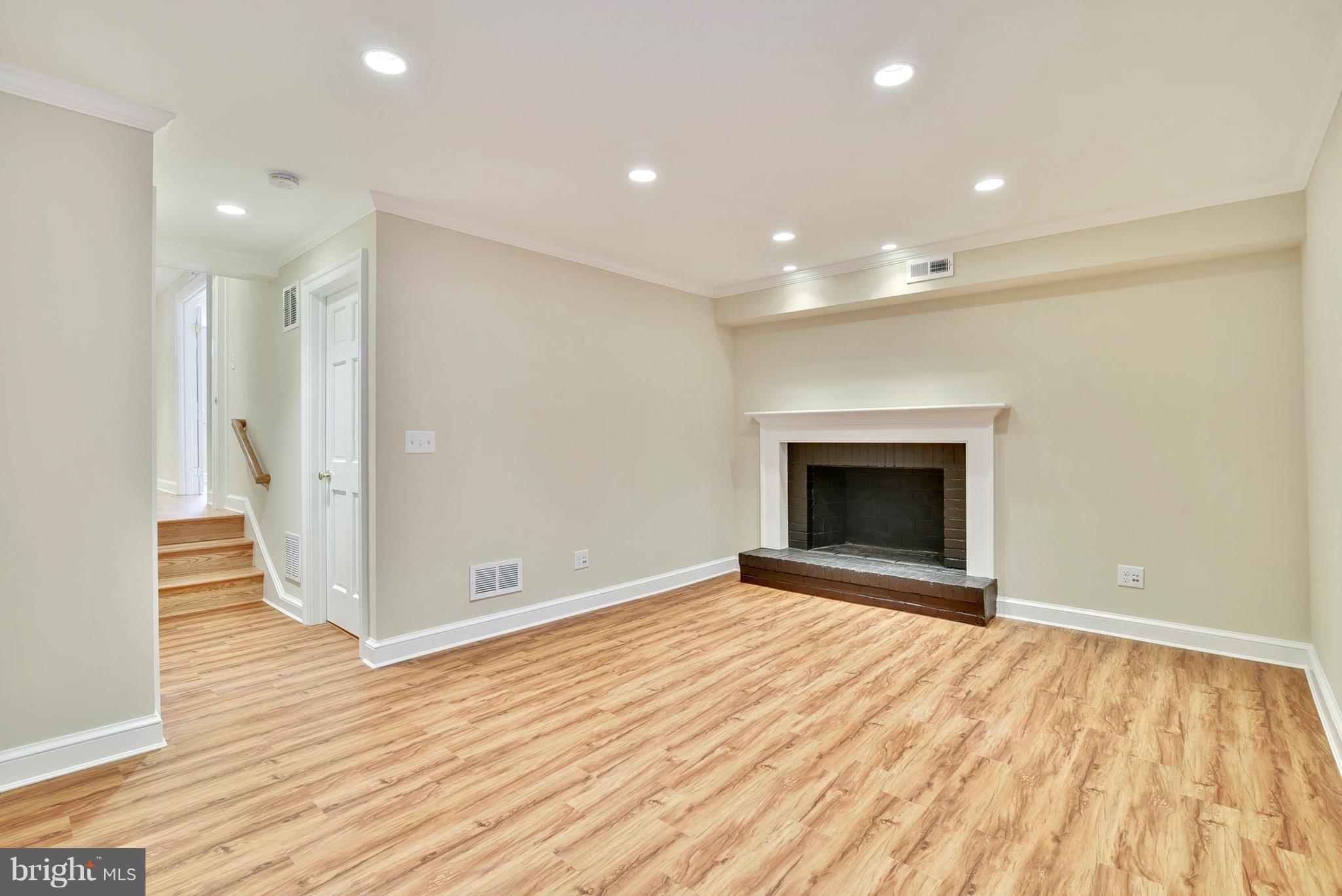 OLD TOWN ALEXANDRIA - Residential Lease