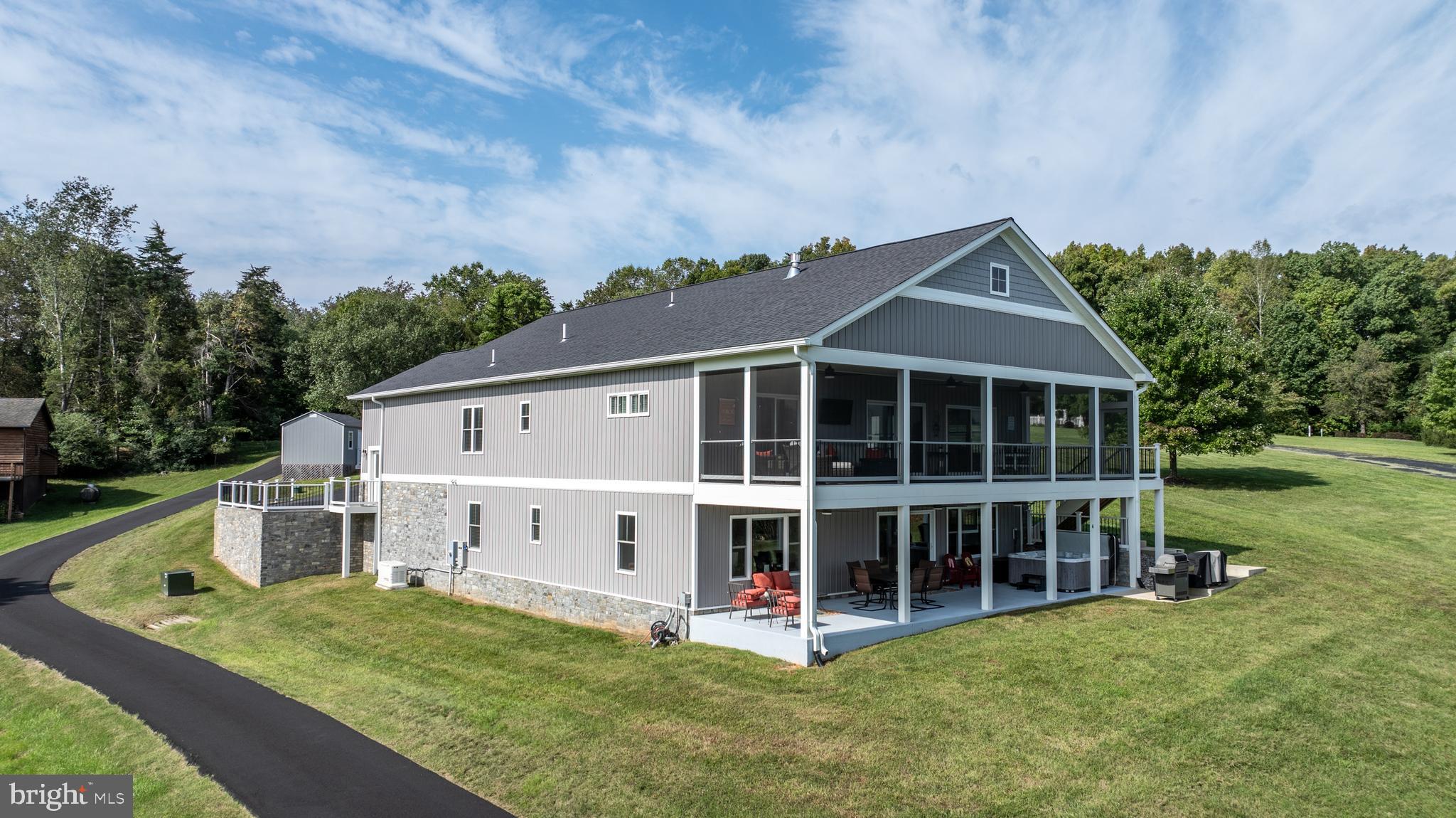 OAK GROVE ESTATES - Residential