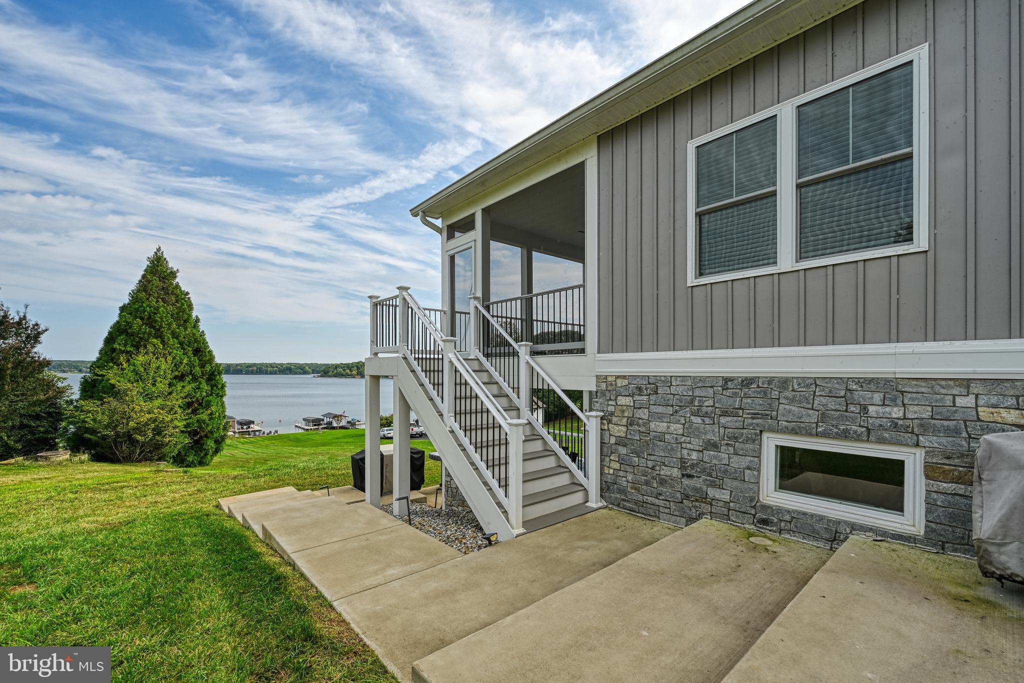 OAK GROVE ESTATES - Residential