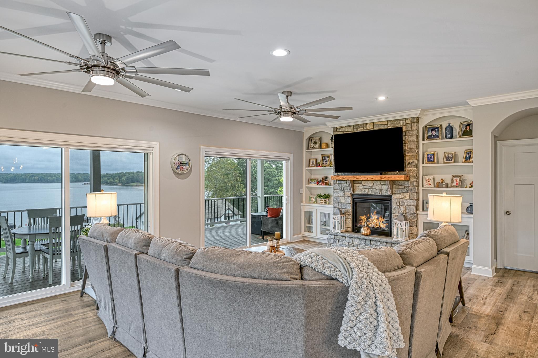 OAK GROVE ESTATES - Residential