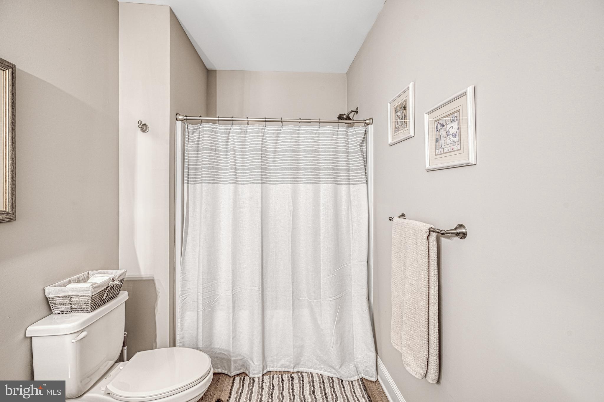 OAK GROVE ESTATES - Residential