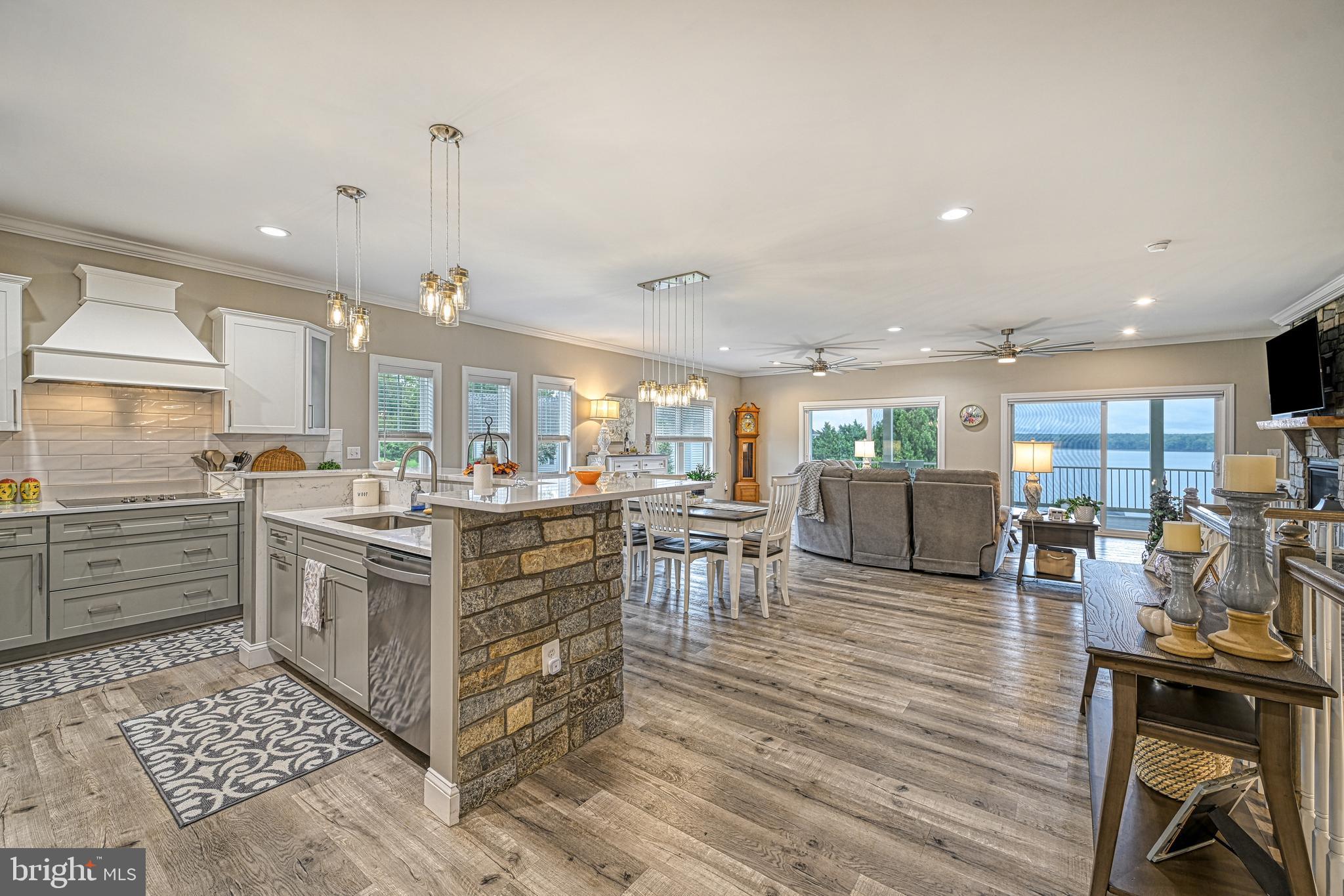 OAK GROVE ESTATES - Residential