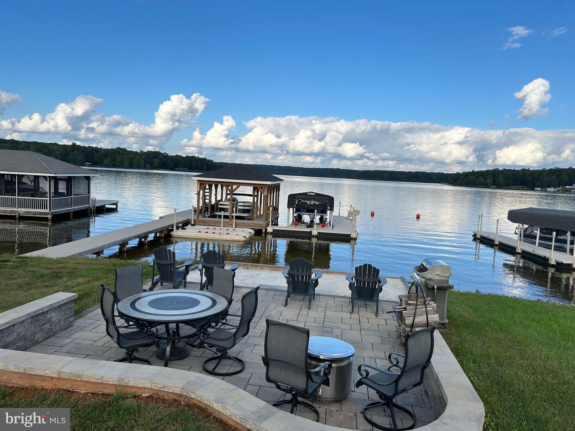 OAK GROVE ESTATES - Residential