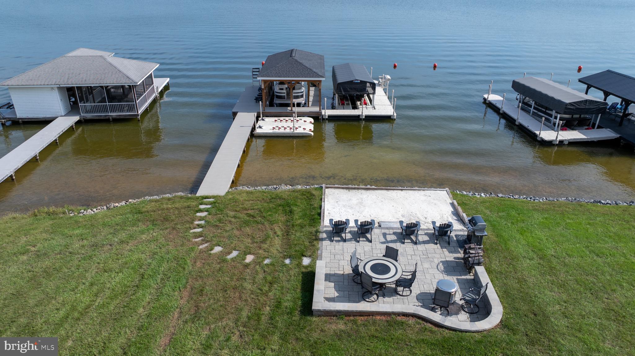 OAK GROVE ESTATES - Residential