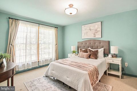 Tiny photo for 2536 S Walter Reed Drive #E, ARLINGTON, VA 22206 (MLS # VAAR2072414)
