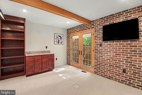Tiny photo for 2536 S Walter Reed Drive #E, ARLINGTON, VA 22206 (MLS # VAAR2072414)