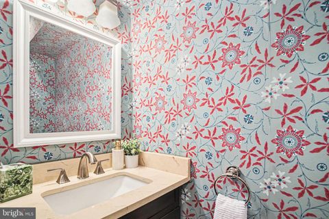 Tiny photo for 2536 S Walter Reed Drive #E, ARLINGTON, VA 22206 (MLS # VAAR2072414)