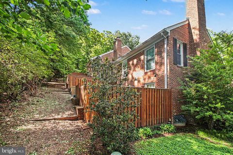 Tiny photo for 2536 S Walter Reed Drive #E, ARLINGTON, VA 22206 (MLS # VAAR2072414)