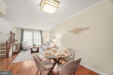 Tiny photo for 2536 S Walter Reed Drive #E, ARLINGTON, VA 22206 (MLS # VAAR2072414)