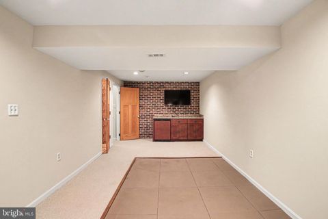 Tiny photo for 2536 S Walter Reed Drive #E, ARLINGTON, VA 22206 (MLS # VAAR2072414)