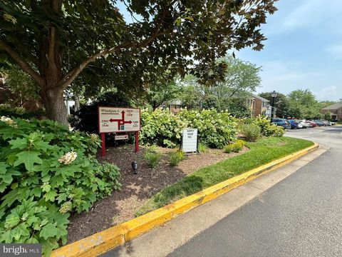Tiny photo for 2536 S Walter Reed Drive #E, ARLINGTON, VA 22206 (MLS # VAAR2072414)