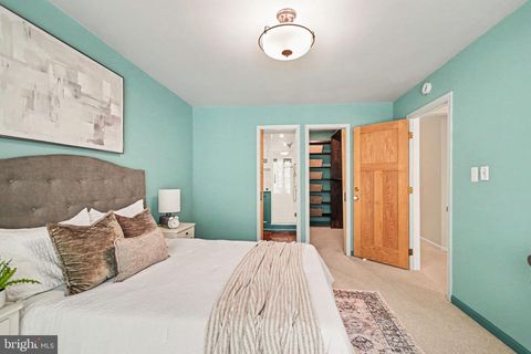 Tiny photo for 2536 S Walter Reed Drive #E, ARLINGTON, VA 22206 (MLS # VAAR2072414)
