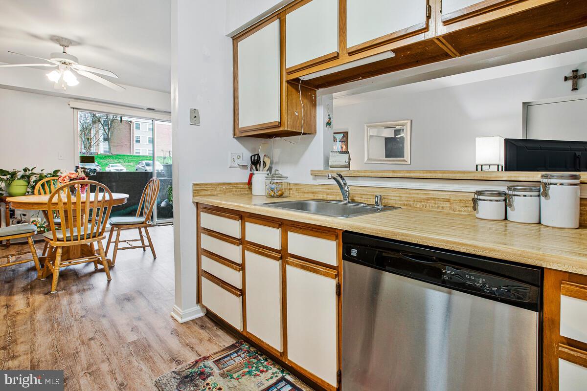 CROMWELL FOUNTAIN - Residential