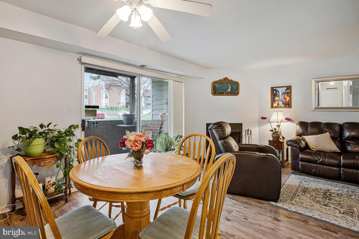 CROMWELL FOUNTAIN - Residential