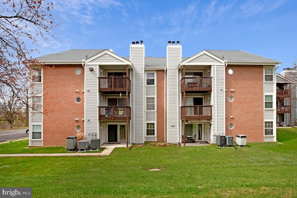 CROMWELL FOUNTAIN - Residential