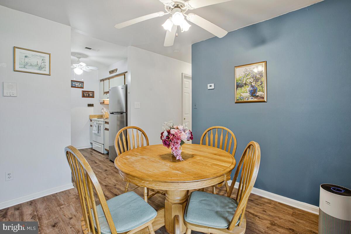 CROMWELL FOUNTAIN - Residential