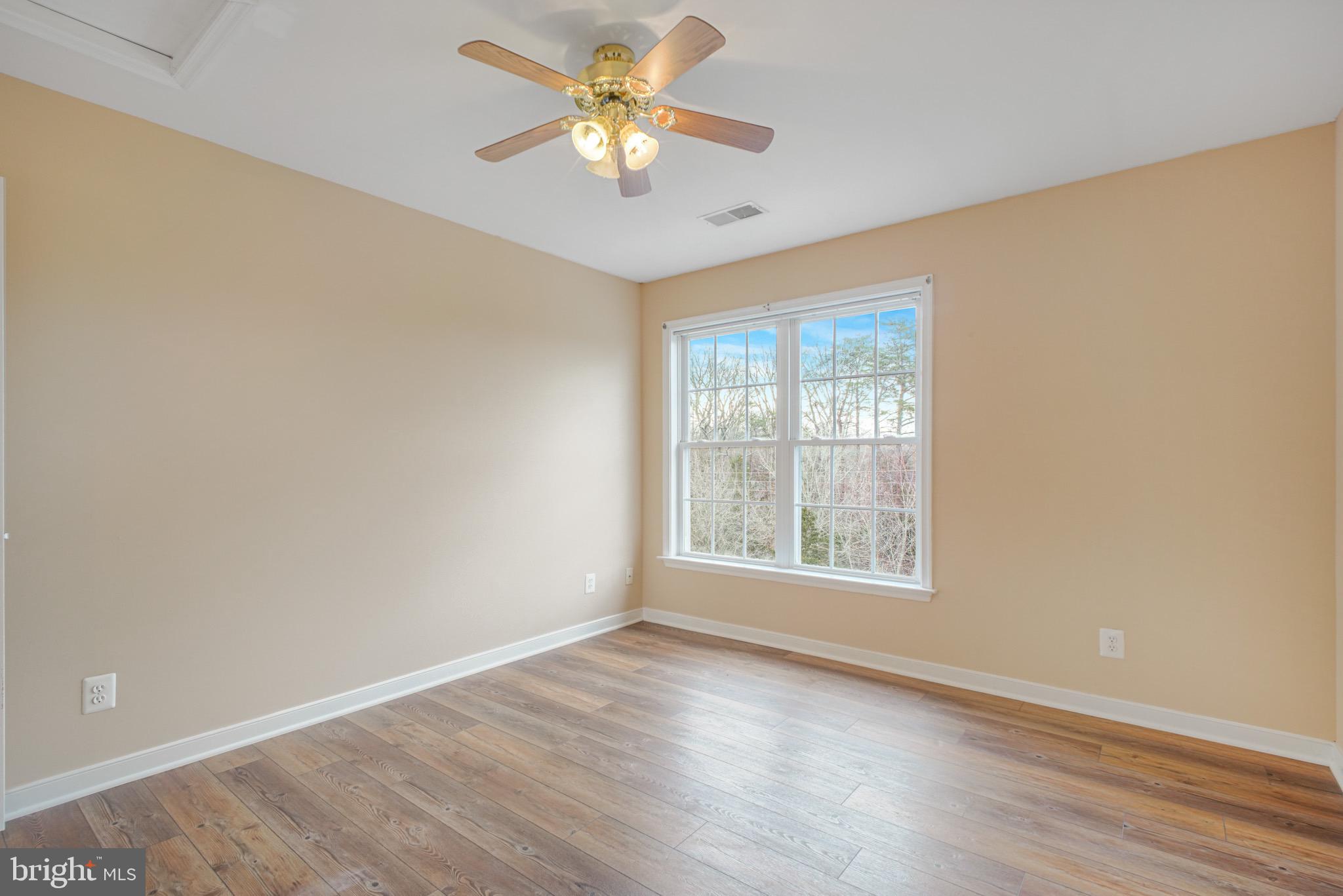 ROYAL OAKS - Residential