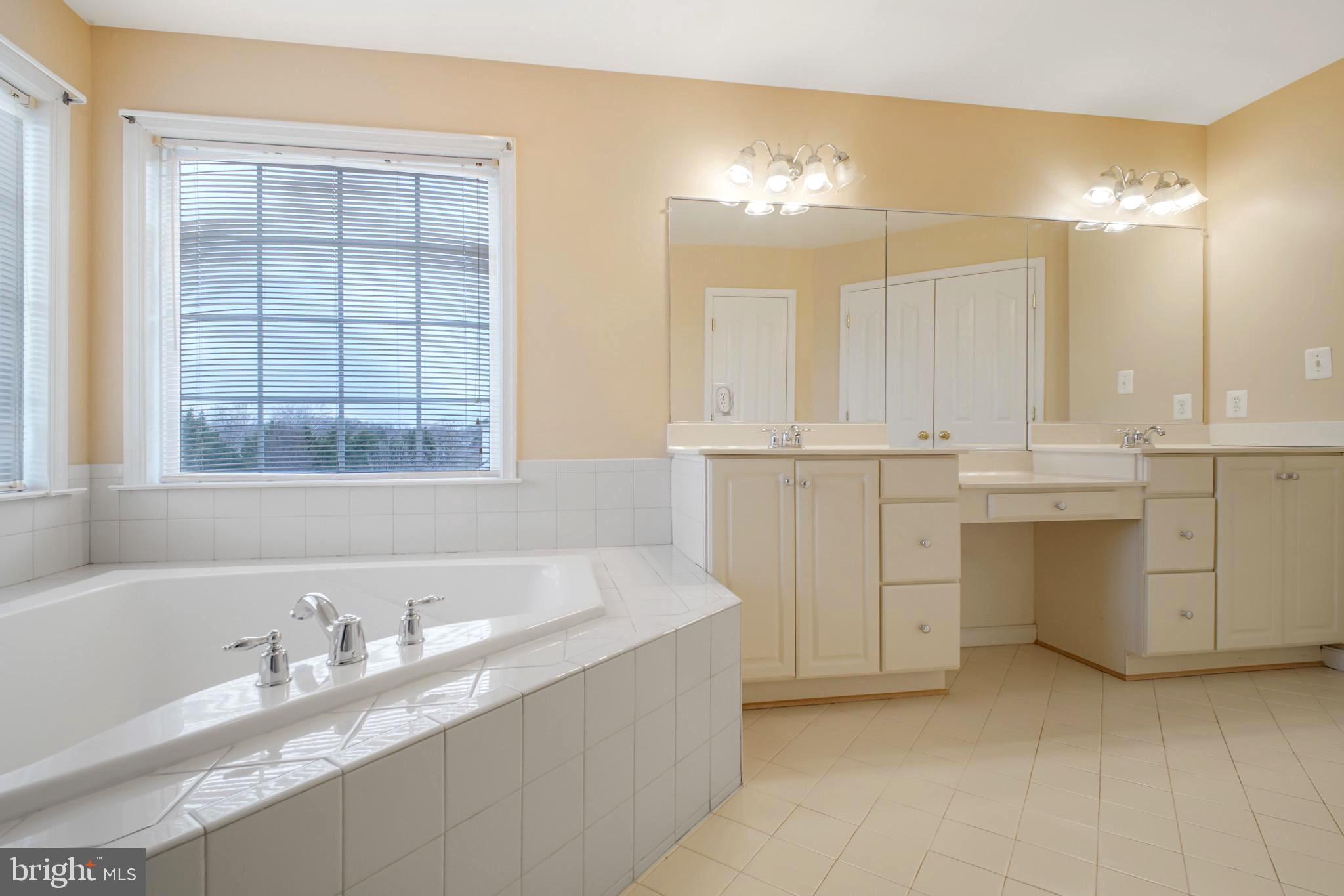 ROYAL OAKS - Residential