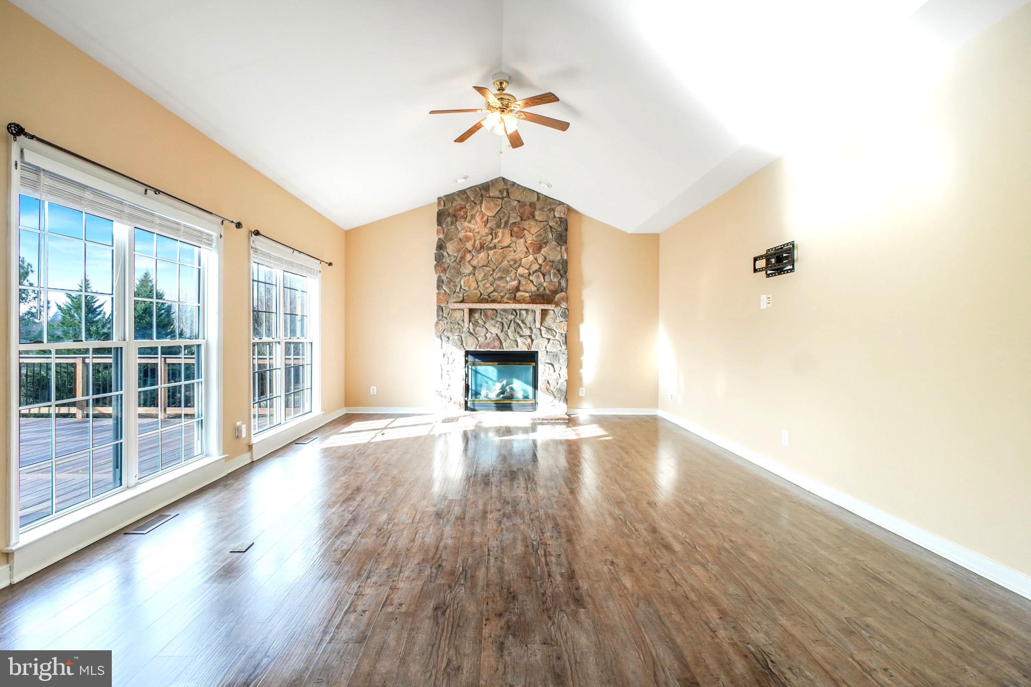 ROYAL OAKS - Residential